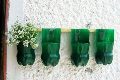 Вироби з пластикових пляшок своїми руками: 70+ ідей декору для інтерєру і  дачі, фото | 5DOM